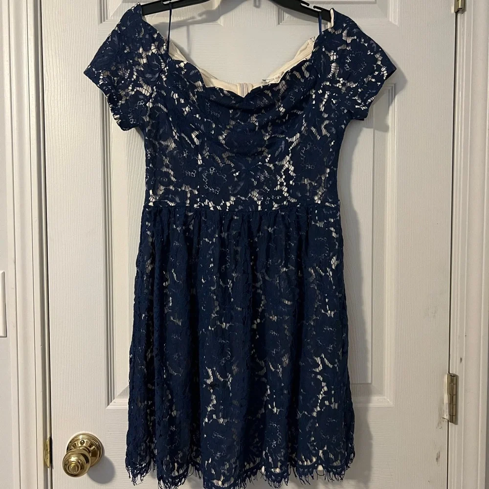 Host Pick!! EUC Altar’d State scalloped navy blue lace dress - Picture 1 of 6
